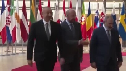 Karen Ohancanyan: 'Bu yolla Azərbaycan öz altına saatlı bomba qoyur' Karen Ohancanyan: 'Bu yolla Azərbaycan öz altına saatlı bomba qoyur'