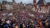 У Німеччині близько 300 тисяч людей вийшли на протест проти ультраправих і за демократію