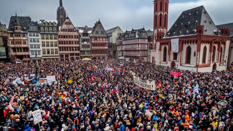 Stotine hiljada na protestima u Nemačkoj protiv ekstremne desnice