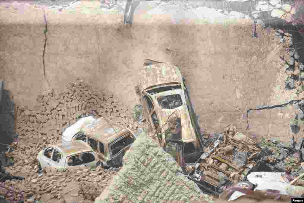 După atacul de la mall-ul Westgate, din Nairobi, Kenia. Peste 60 de oameni au fost ucişi în urma atacului teroriştilor afiliaţi al-Qaeda.