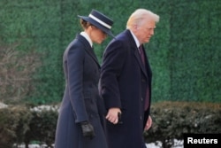 Donald Trump și soția sa, Melania, ajung la Biserica Sf. Ioan pentru slujba religioase ce precede învestitura.