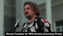 Влад Троїцький на врученні премії імені Стуса у музеї Шевченка у Києві