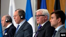 Міністры замежных справаў Францыі, Расеі, Нямеччыны ды Ўкраіны на сустрэчы ў Бэрліне 2 ліпеня 2014 