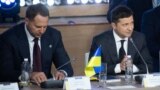 Президент Украины Владимир Зеленский (справа) и глава его офиса Андрей Ермак 