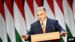 Mađarski premijer Viktor Orban drži govor u Budimpešti 18. novembra nakon što je ponovno izabran za čelnika na kongresu vladajuće desničarske stranke Fidesz.