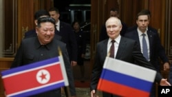 Lideri Severne Koreje i Rusije, Kim Džong Un i Vladimir Putin, tokom sastanka u Pjongjangu 19. juna 2024.