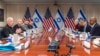 Takimi në Pentagon mes sekretarit amerikan të Mbrojtjes, Lloyd Austin, dhe ministrit izraelit të Mbrojtjes, Yoav Gallant, më 26 mars 2024. 