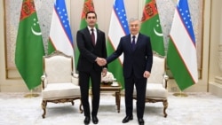 Türkmenistanyň prezidenti Serdar Berdimuhammedow we Özbegistanyň prezidenti Şawkat Mirziýoýew. Daşkent, 2025-nji ýylyň 16-njy noýabry. Surat Özbegistanyň prezidentiniň metbugat gullugynyň web sahypasyndan alyndy.