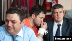 Роман Насіров (у центрі) під час засідання суду, 6 березня 2017 року