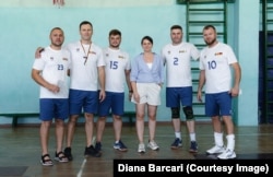 Absolvenți ai gimnaziului din Căplani din SUA, Irlanda, Germania și R. Moldova, inițiatorii unei campanii de colectare de fonduri pentru reparația sălii sportive a școlii.