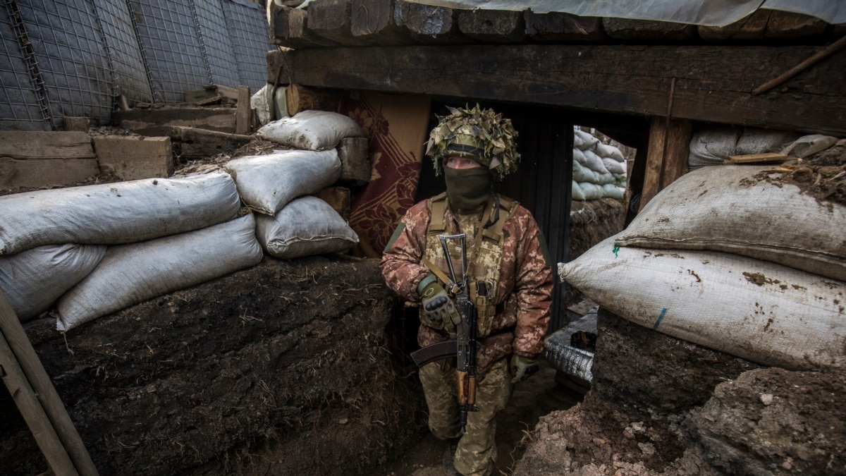 За минулу добу бойовики 13 разів порушили режим тиші, двоє українських військових поранені – штаб ООС