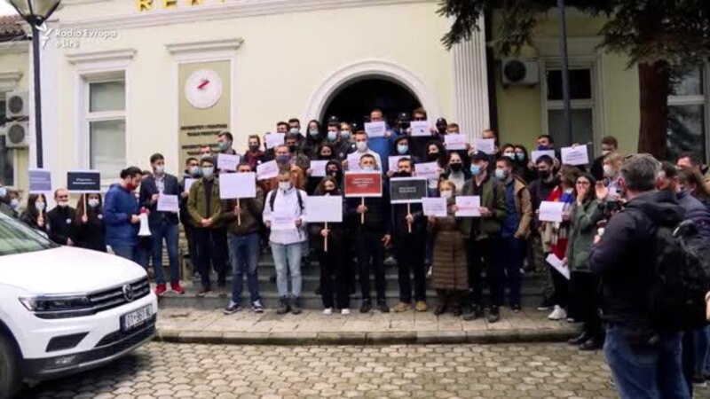 Protestë kundër gjuhës denigruese të deputetit Ardian Kastrati