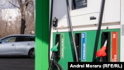 Potrivit autorităților, stocurile de produse petroliere s-au stabilizat: R. Moldova are benzină pentru 21 de zile și motorină pentru 11 zile.