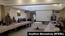 Almaty şäherinde oppozisiýa lideri Altynbek Sarsenbaýulynyň hatyrasyna matam çäresi geçirildi, Almaty, 9-njy fewral, 2018  