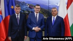 Prim-ministrul ceh Andrej Babis, premierul polonez Mateusz Morawiecki și premierul ungar Viktor Orban 