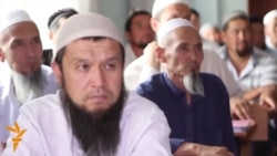 Kyrgyzstan's Modern Mullahs Adopt Smartphones, Social Media