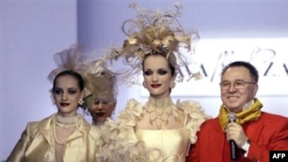 Turkmenistan: Moscow Designer Eyes Turkmen Fashion, As Locals Vie With  Strict Dress Code