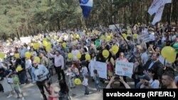 Падчас мітынгу супраць акумулятарнага заводу. Ілюстрацыйнае фота