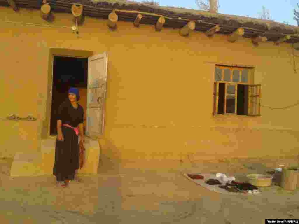 Зиндагии талху ширини занони рустоии тоҷик