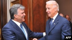 Turkey -- President Abdullah Gul (L) receives US Vice President Joe Biden at the Presidential Palace of Cankaya in Ankara, 02Dec2011