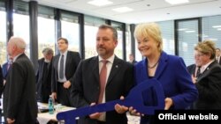 Noul președinte Bernd Fabritius cu Erika Steinbach (Foto: www. berndfabritius.de)