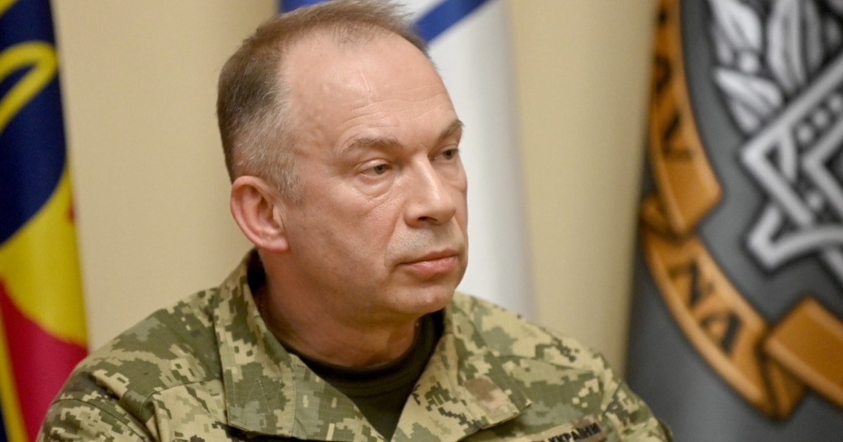 "Михайле Альбертовичу, вибачте". Сирський прокоментував критику на свою адресу
