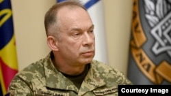 Головнокомандувач закликав не політизувати теми, пов’язані з війною чи військом