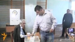 Արմեն Մարտիրոսյանը քվեարկեց հանուն նոր կառավարման համակարգի