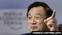 Fondatorul Huawei, Ren Zhengfei vorbind la uni dinner sesiunile Forumului Economic Mondial (World Economic Forum)