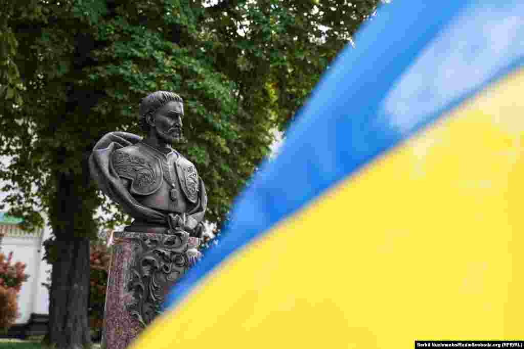 Встановили погруддя Івана Мазепи на території Києво-Печерської лаври 28 червня 2026 року. Відкриття відбулося під час урочистостей до 30-річчя Конституції України