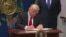Трамп запретил принимать сирийских беженцев в США (видео)