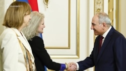 Փաշինյանն ԱՄՆ պաշտոնյային գերիներից է հարցրել, Միրզոյանն էլ Ֆիդանին է պատասխանել