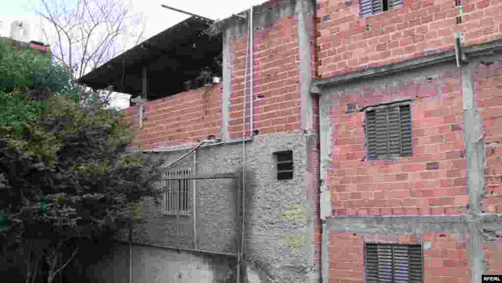 Paraisapolis Community Program #15