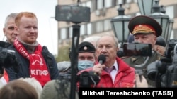 Валерий Рашкин (в центре) на митинге в Москве, архивная фотография