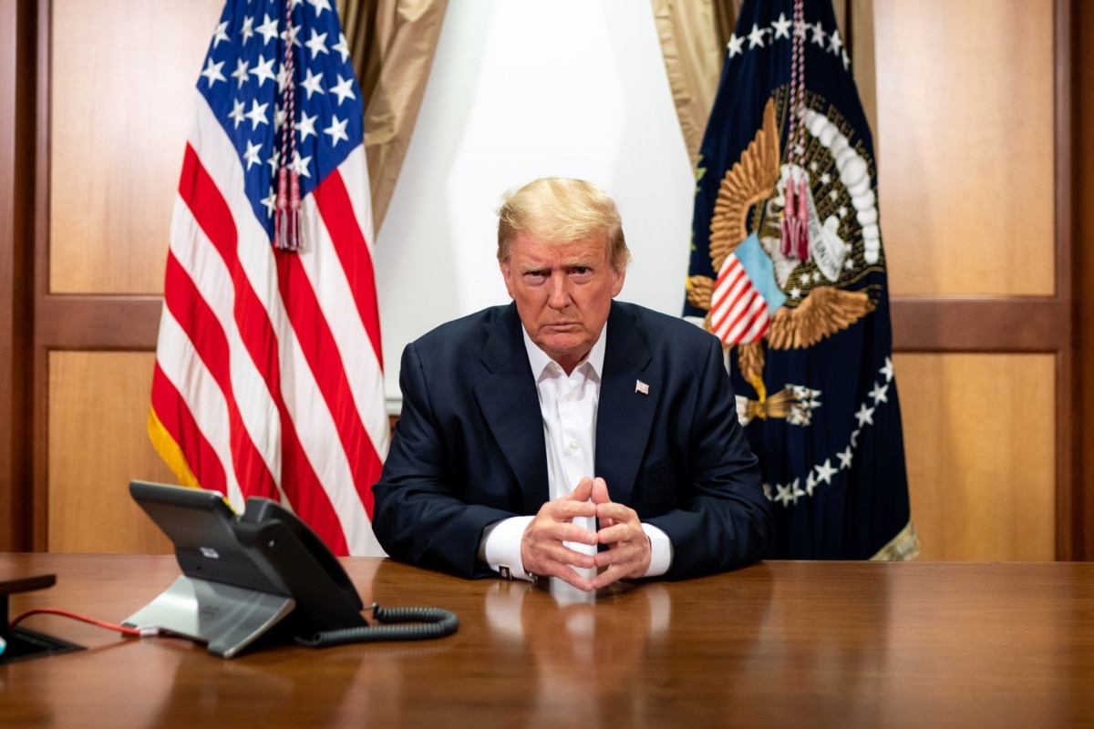 Трамп повідомив про початок «довгої розмови» з Путіним