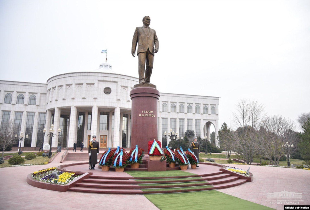 Украинаның атақты адамдарының қатысуымен онлайн порно