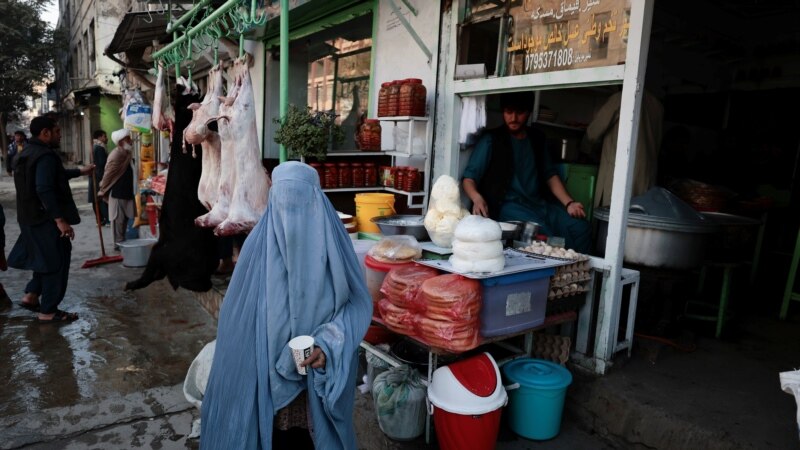 Кабулда аялдардын укуктарын чектөөгө каршы акцияда ок атылды