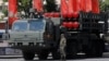 Российский зенитно-ракетный комплекс нового поколения С-350 «Витязь» на военном параде в Москве, Россия, 2020 год