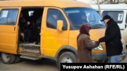Маршрутка на автостанции в Каспийске, Дагестан