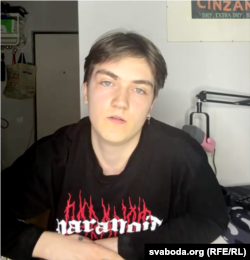 Мікола Багатыр падчас размовы з журналістам Свабоды