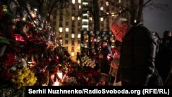 Вечір пам'яті Небесної сотні на майдані Незалежності у Києві – фотогалерея