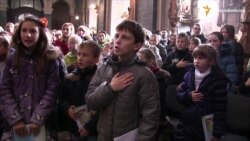 Діти учасників АТО заспівали разом гімн України на честь захисників України (відео)