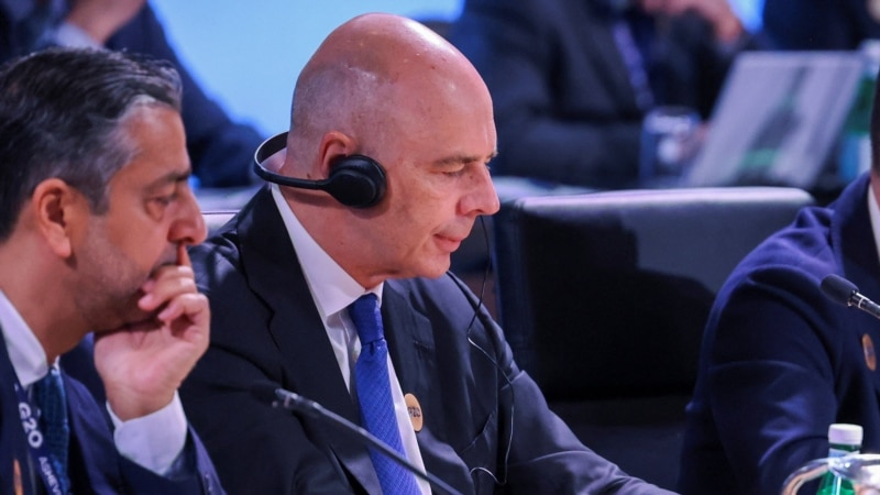 Zelenskyy Briefed By Trump Envoys, While Russia Makes Surprise G20 Appearance In US