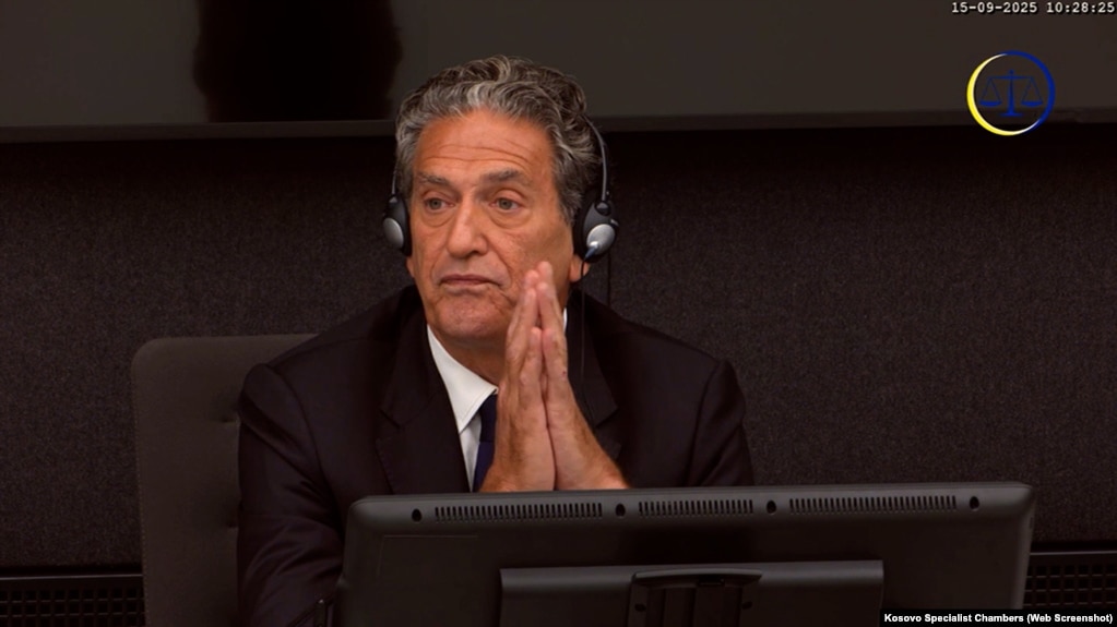 James Rubin gjatë dëshmisë.