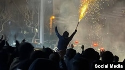 Кадър от протест в Техеран срещу иранския режим, 8 януари 2026 г.