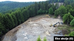 Lokacija "Crvene stijene", na području između Vareša i Kaknja, tokom pripreme terena za deponiju jalovine iz vareških rudnika, 10. juna 2023.