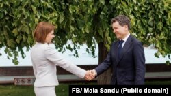 რუმინეთის პრეზიდენტი ნიკუშორ დანი და მოლდოვის პრეზიდენტი მაია სანდუ