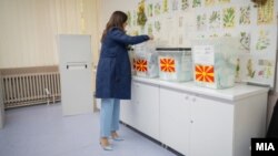 Фотографија од гласачко место на локалните избори 2025