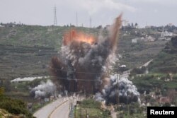 Atac israelian asupra unui pod de lângă Qasmiyeh, Liban, 22 martie 2026.