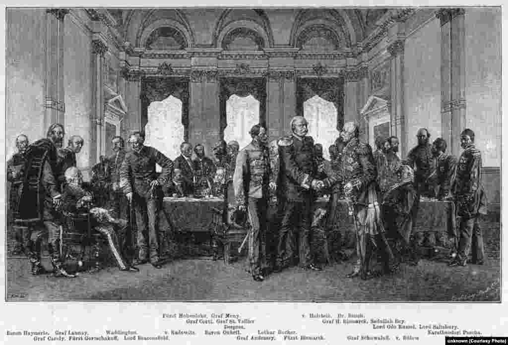 Independența României a fost confirmată de Congresul de la Berlin din iulie 1878. Negociatorii principali erau Germania, Austro-Ungaria, Anglia, Franța, Turcia, Rusia și Italia, Tensiunile erau uriașe. După Plevna, trupele rusești o luaseră spre sud și supuseră Turcia la o pace extrem de umilitoare care leza inclusiv interesele anglo-fraceze la Mediterana. În plus, plasate și în România, trupele rusești dădeau semne că nu mai vor să plece. Țarul era extrem de interesat de Gurile Dunării.&nbsp; În cele din urmă, Occidentul a aroundat Dobrogea României. Prezența engleză aici era deja foarte puternică, dar a oferit Rusiei cele trei județe din sudul Basarabiei, un afront la adresa domnitorului Carol I și al efortului de război al României.&nbsp; Pe de altă parte, e clar că gazda Otto von Bismark a Congresului de la Berlin, personajul nr. 1 în Europa după înfrângerea lui Napoleaon al III-lea, în 1871, a jucat în favoarea Hohenzollern-lui de la București.&nbsp;